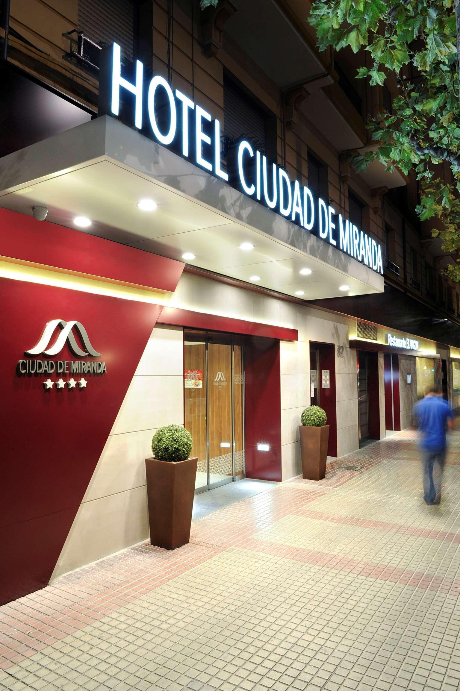Sercotel Ciudad De Miranda มีรันดา เด เอโบร ภายนอก รูปภาพ